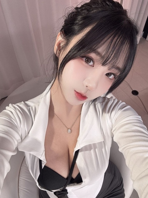 뉘신지 이쁘시네요 뉘신지 이쁘시네요