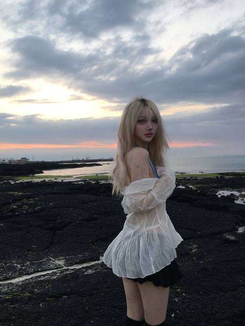 배경좋고~모델좋고