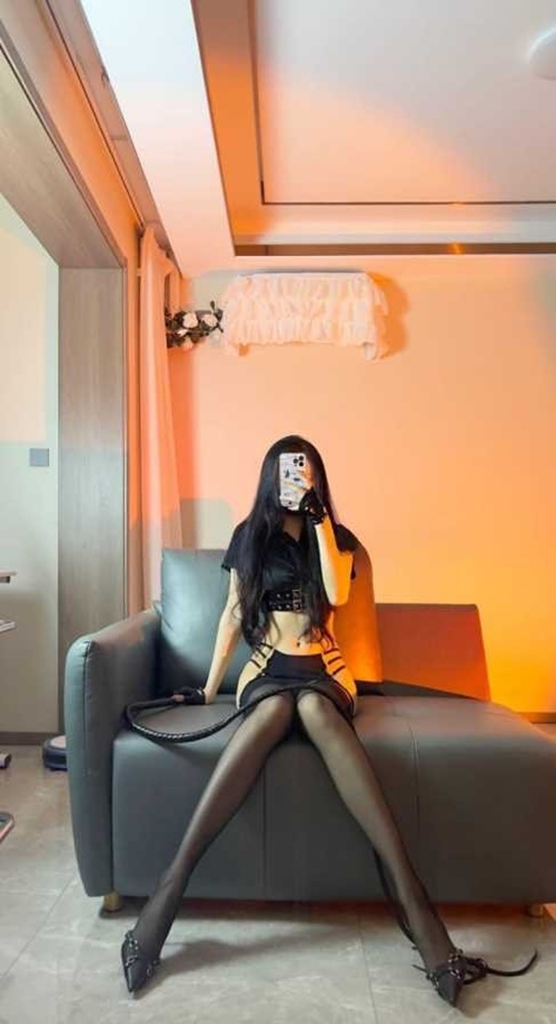 셀카로 남기고픈 몸매맞네