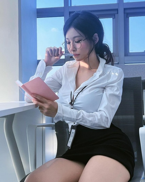 여직원의 포스