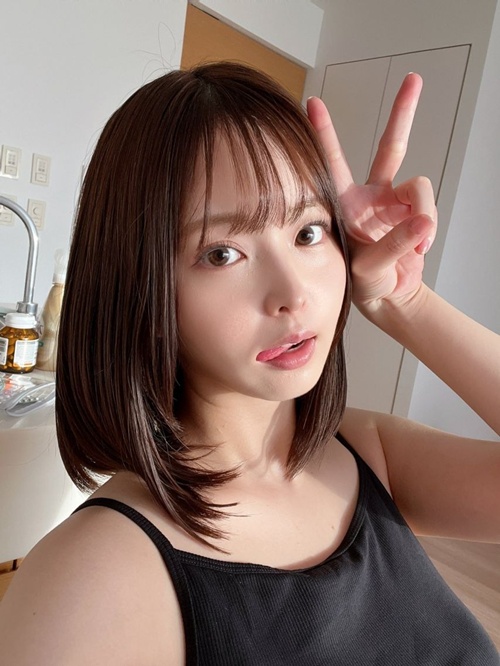 Hinano Kuno 화보
