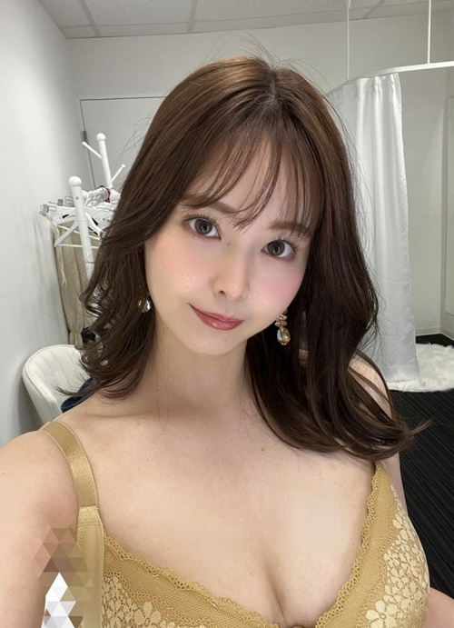Hinano Kuno 화보