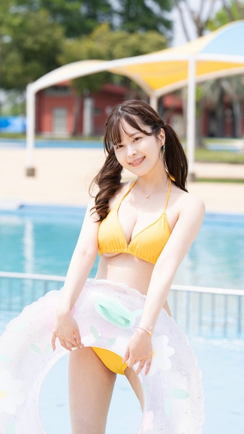 Hinano Kuno 화보