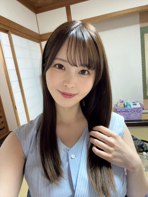 Hinano Kuno 화보