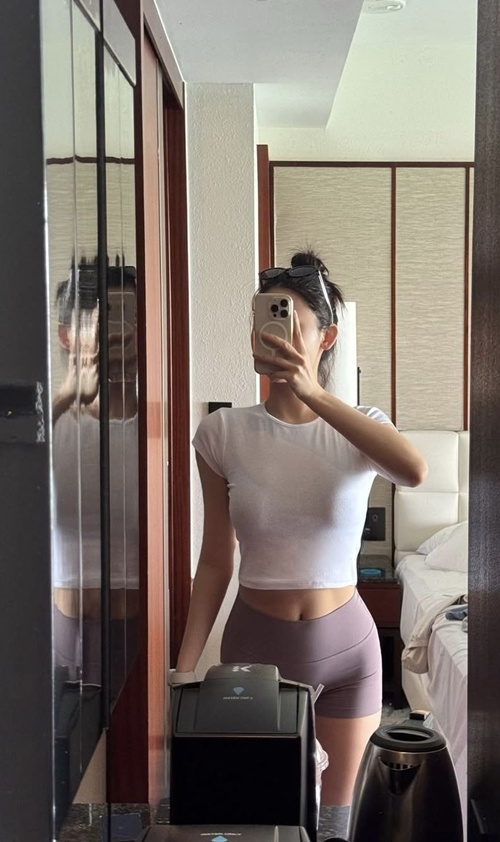 운동으로 다져진 몸매