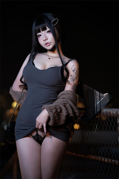 손이 왜 거기에~