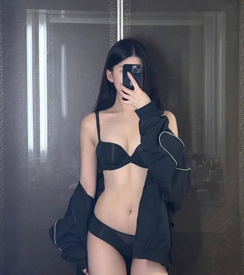 자신이 너무 좋은 그녀