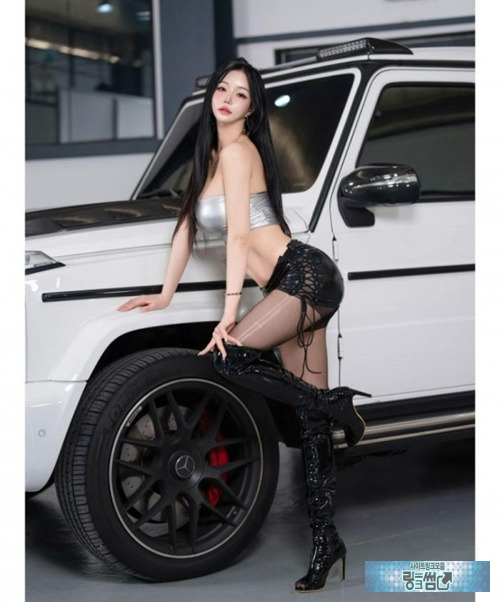 내차앞에서뭐하니