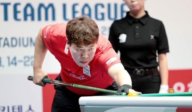 '3쿠션 전설' 다니엘 산체스, 스페인 강호 중 나홀로 살았다...반등 노리는 강동궁과 격돌 성사 '3쿠션 전설' 다니엘 산체스, 스페인 강호 중 나홀로 살았다...반등 노리는 강동궁과 격돌 성사
