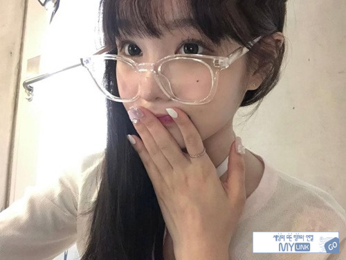자꾸 보게 되는 미녀