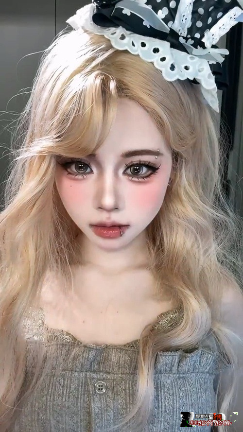 이거는 분장이죠