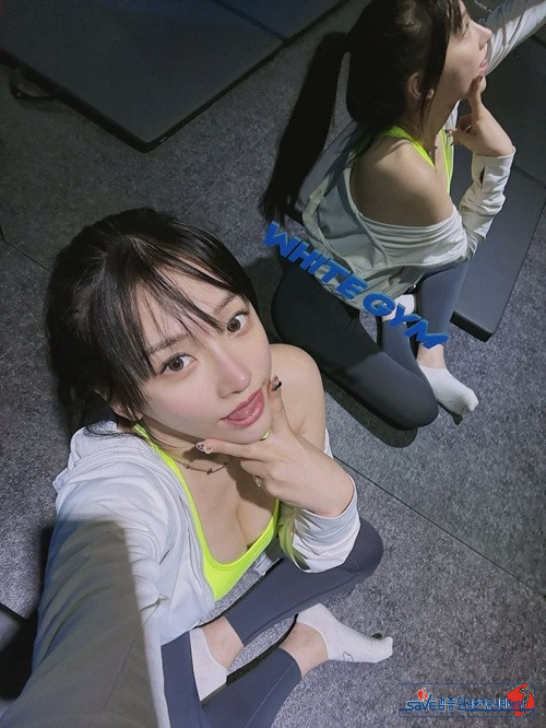 헬스장에서 운동은 안하고