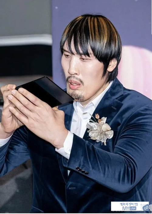 트라이 폴드 미니 츌시