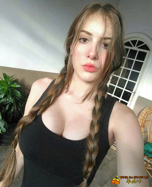 라틴누나들이 찐이긴 하지