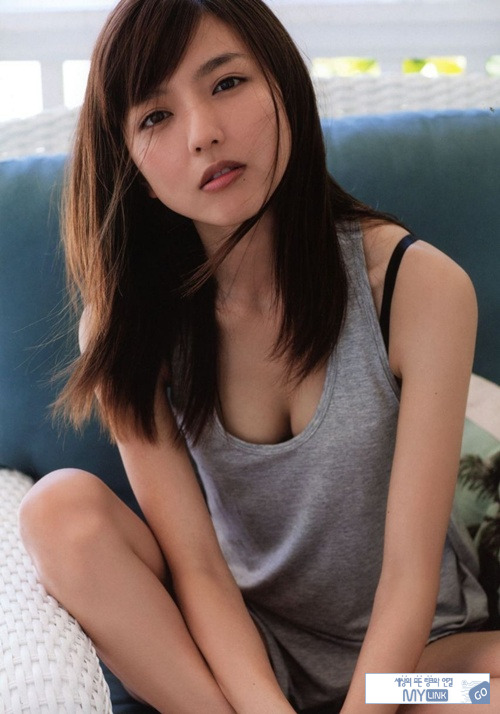 가수 마노 에리나
