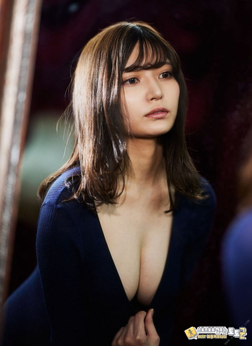 섬나라 그라비아의 여왕
