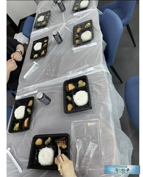편의점 도시락이 퀄 더 좋을거 같은데