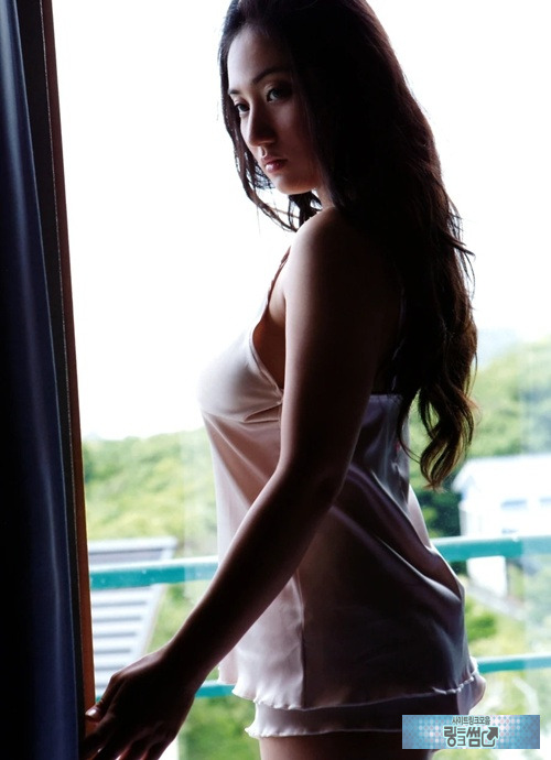 모델 이리에 사아야