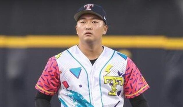'한국 안 가겠다'는 고우석 고집도 대단하지만, 콜업 안 하는 힌치 감독 고집은 진짜 역대급...콜업할 생각이나 있나? '한국 안 가겠다'는 고우석 고집도 대단하지만, 콜업 안 하는 힌치 감독 고집은 진짜 역대급...콜업할 생각이나 있나?