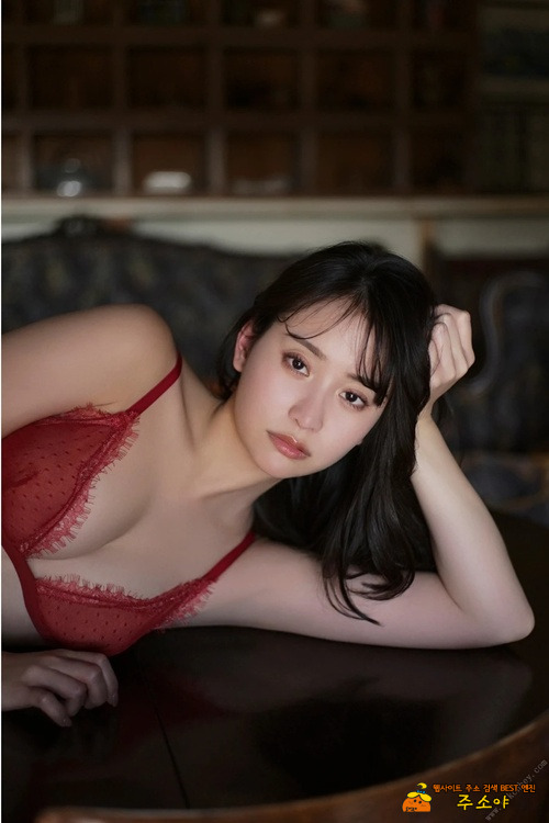 모델 나가오 마리야