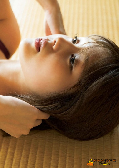 모델 기타노 루카
