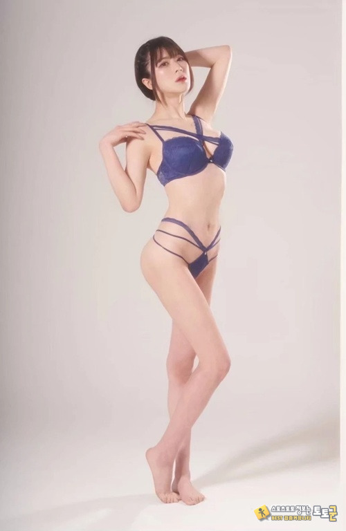 인터뷰하는 배우